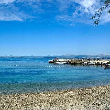 Magnificent In With Swimming Pool 3*