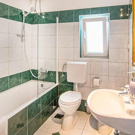 Magnificent In With Swimming Pool 3*