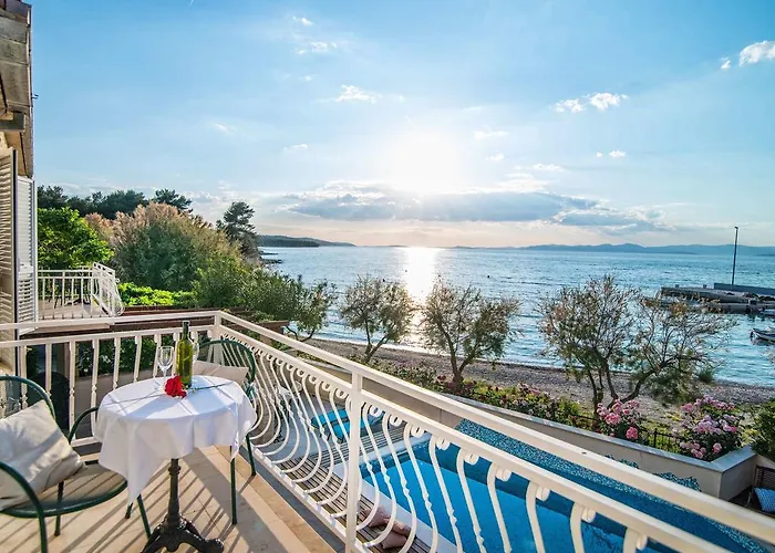 Magnificent In With Swimming Pool 酒店