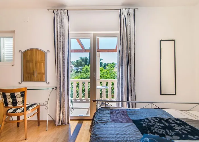 Magnificent In With Swimming Pool 酒店 苏佩塔尔